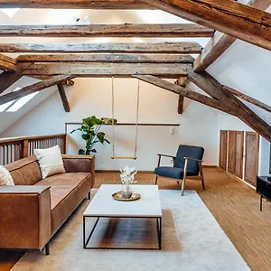 groes-design-apartment-innenstadt-schaukel.com-bavaria.com/