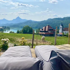 best-butler-lovely-luxury-lake-lounge-wallbox.com-bavaria.com/